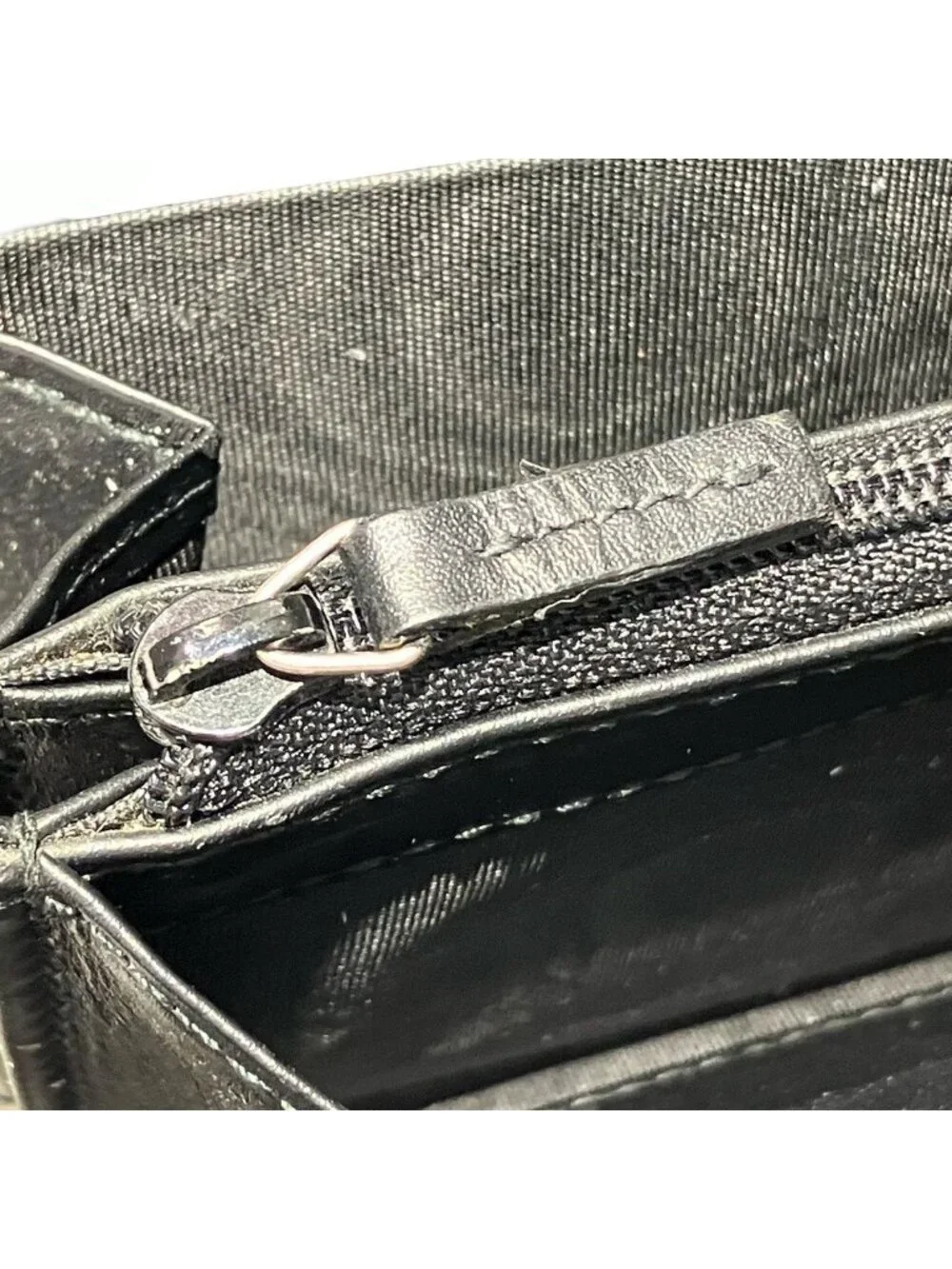 Gucci Wolf Head Animal Print Zip Around GG Supreme Wallet Leather